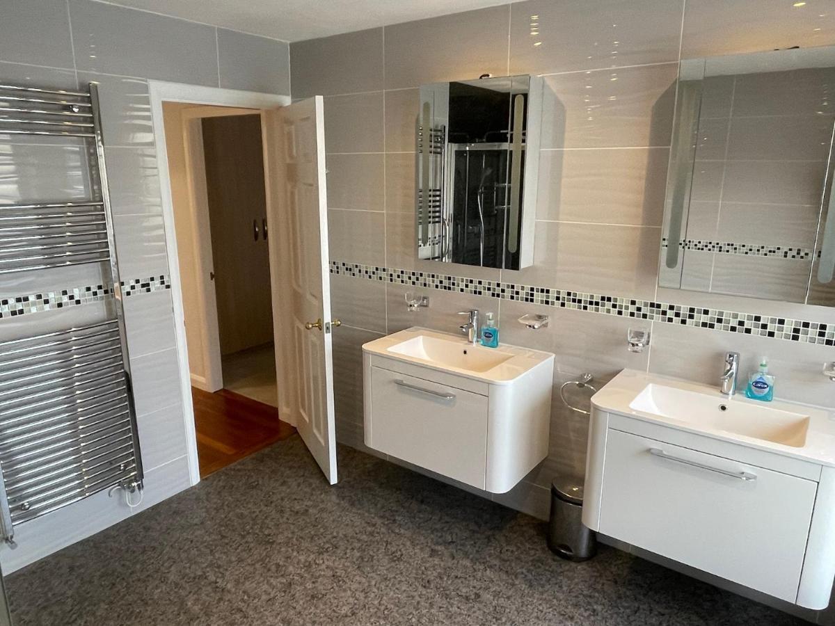 'sounion' - Fabulous, Spacious Modern House With Large Private Garden In Leafy Lytham Casa vacanze *