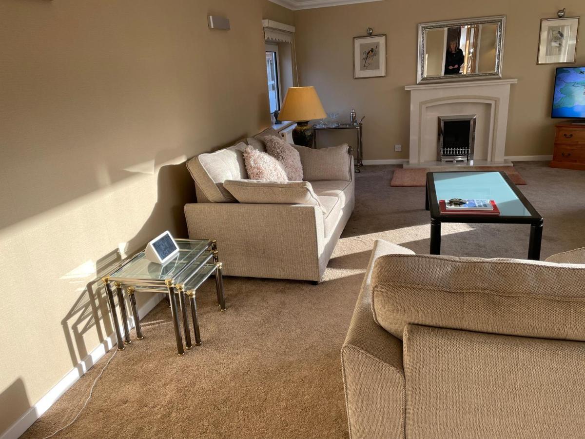 'sounion' - Fabulous, Spacious Modern House With Large Private Garden In Leafy Lytham Casa vacanze *