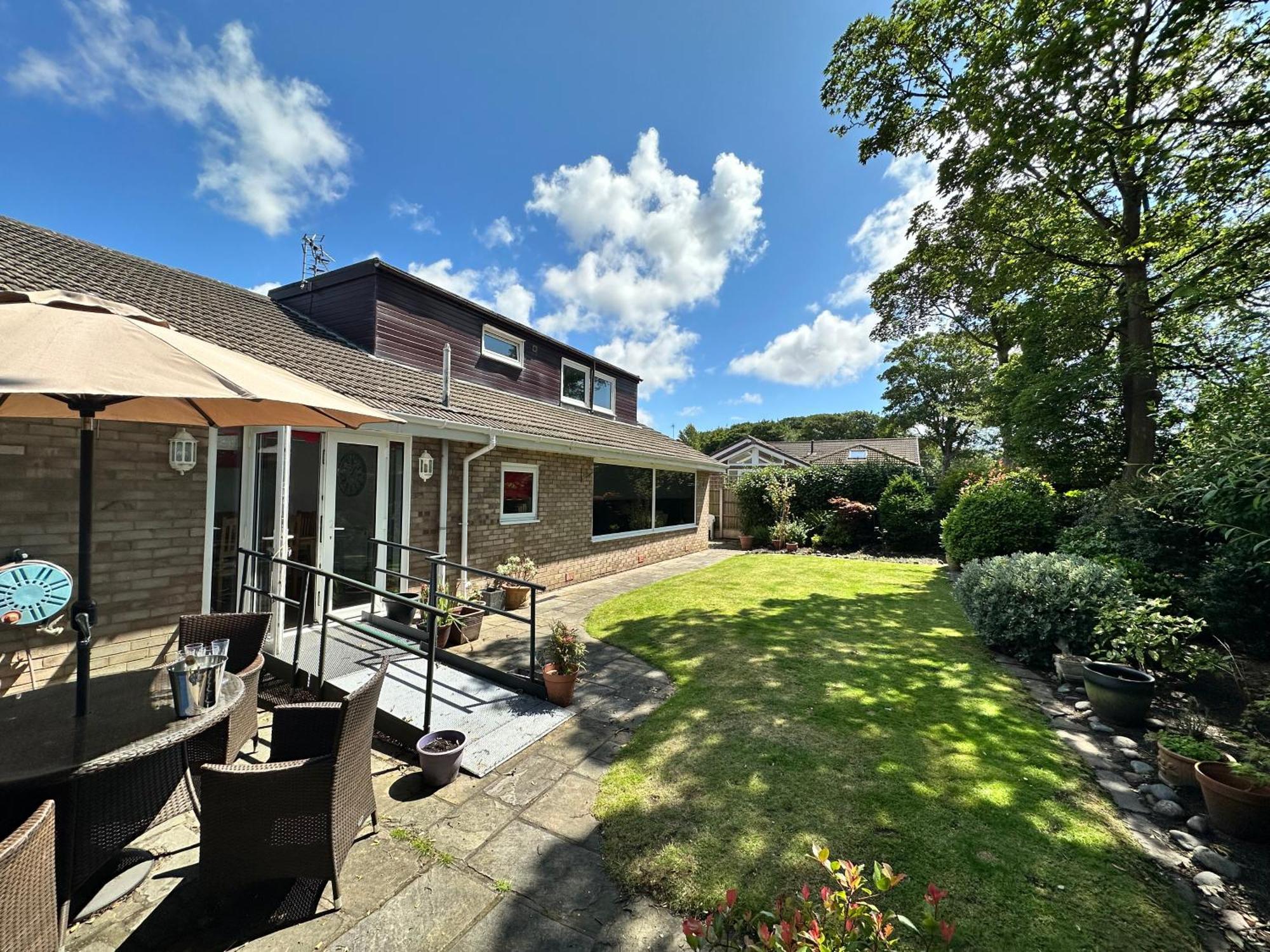Casa vacanze 'sounion' - Fabulous, Spacious Modern House With Large Private Garden In Leafy Lytham